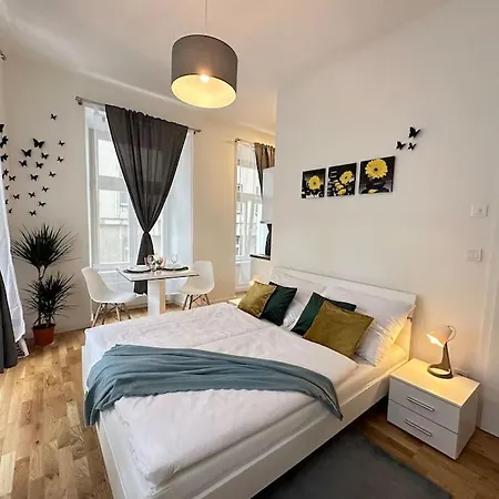 Apartment 1 Florenc Hlavni Mesto Romantic