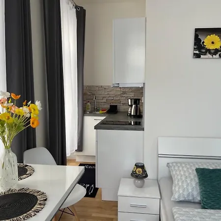 1 Florenc Hlavni Mesto Romantic Apartment