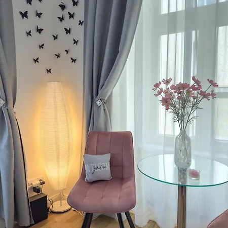 1 Florenc Hlavni Mesto Romantic 아파트