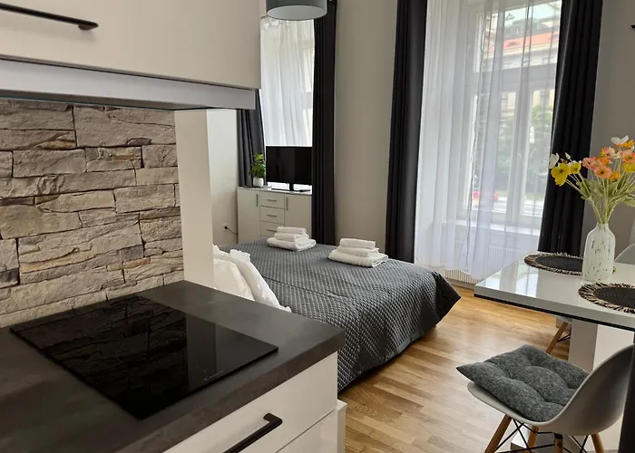 1 Florenc Hlavni Mesto Romantic Apartament